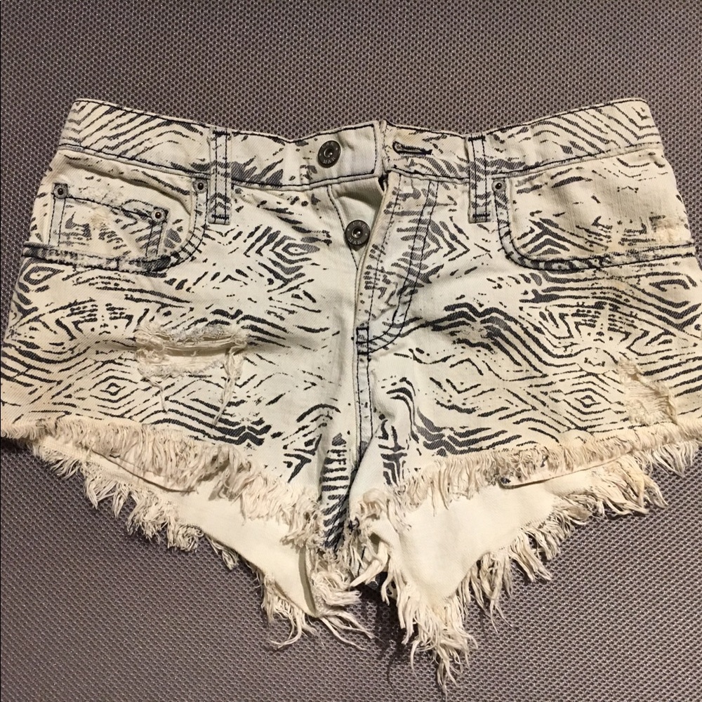 Carmar black and white jean shorts
